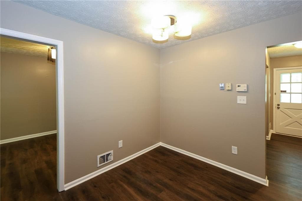3 bedroom, 2 bathroom, 2,480 sq ft single family residence for sale at 7362 Penland Drive, Riverdale, GA 30296 — photo 5