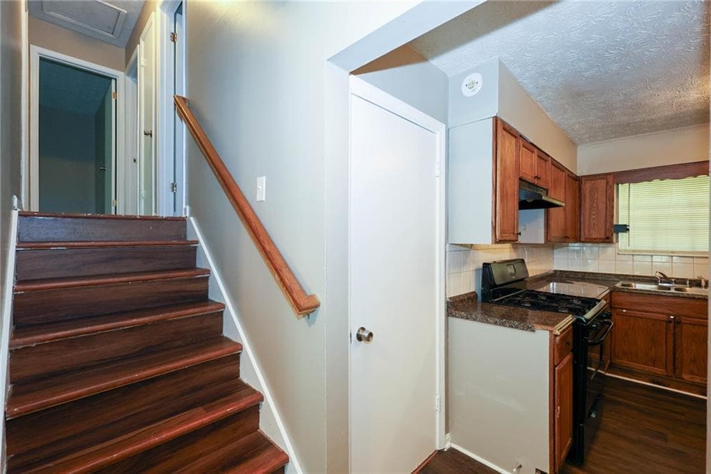3 bedroom, 2 bathroom, 2,480 sq ft single family residence for sale at 7362 Penland Drive, Riverdale, GA 30296 — photo 10