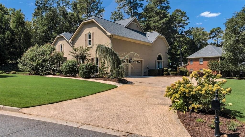 4 bedroom, 4 bathroom, 3,323 sq ft single family residence for sale at 12080 Magnolia Crescent Drive, Roswell, GA 30075 — photo 6