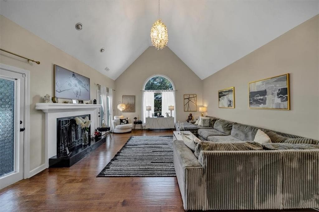 4 bedroom, 4 bathroom, 3,323 sq ft single family residence for sale at 12080 Magnolia Crescent Drive, Roswell, GA 30075 — photo 10