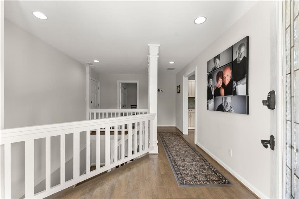 4 bedroom, 3 bathroom, 3,528 sq ft single family residence for sale at 9220 Mainsail Drive, Gainesville, GA 30506 — photo 8
