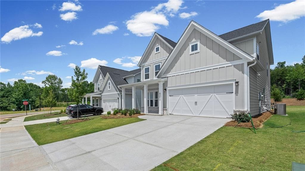 3 bedroom, 3 bathroom, 2,444 sq ft single family residence for sale at 4753 Sunburst Street, Flowery Branch, GA 30542 — photo 3