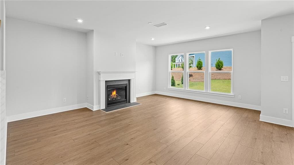 3 bedroom, 3 bathroom, 2,444 sq ft single family residence for sale at 4753 Sunburst Street, Flowery Branch, GA 30542 — photo 7