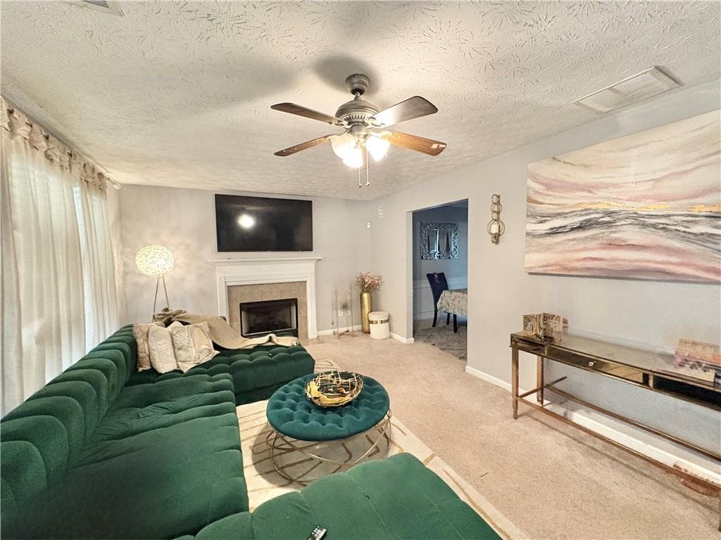 4 bedroom, 3 bathroom, 1,850 sq ft single family residence for sale at 921 Tucker Lane, Loganville, GA 30052 — photo 2