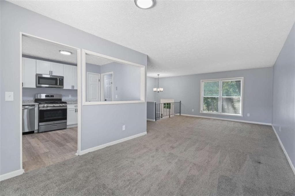 4 bedroom, 3 bathroom, 1,923 sq ft single family residence under contract at 4564 Cypress Ridge Court, Stone Mountain, GA 30083 — photo 10