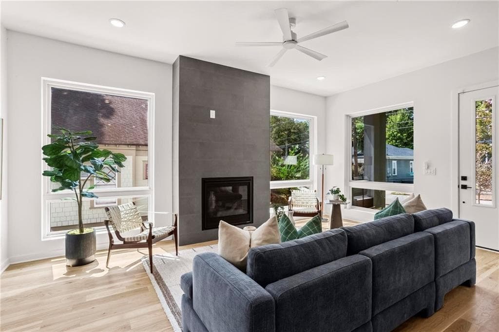 4 bedroom, 4 bathroom, 2,177 sq ft townhouse for sale at 215 Flora Avenue A, Atlanta, GA 30307 — photo 3
