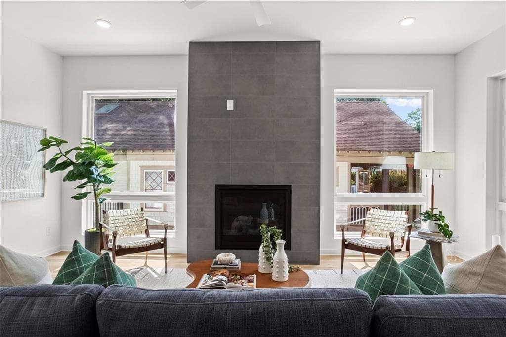 4 bedroom, 4 bathroom, 2,177 sq ft townhouse for sale at 215 Flora Avenue A, Atlanta, GA 30307 — photo 4