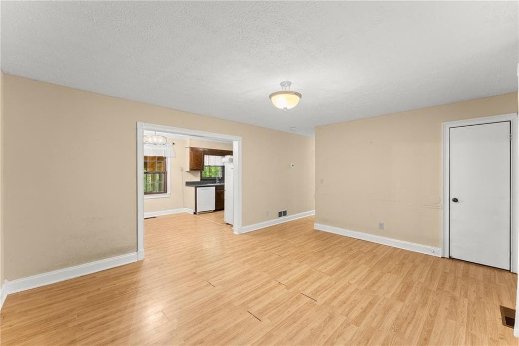 4 bedroom, 2 bathroom, 1,407 sq ft single family residence for sale at 3489 Bell Road, Gainesville, GA 30507 — photo 9