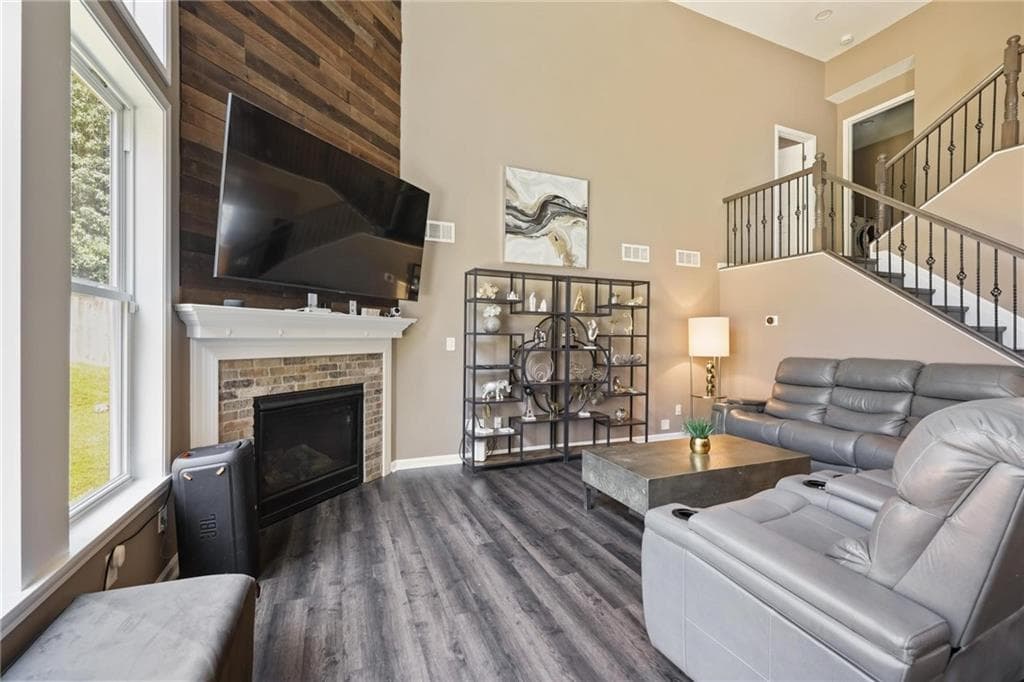 4 bedroom, 3 bathroom, 3,099 sq ft single family residence for sale at 90 Floating Leaf Way, Dallas, GA 30132 — photo 5