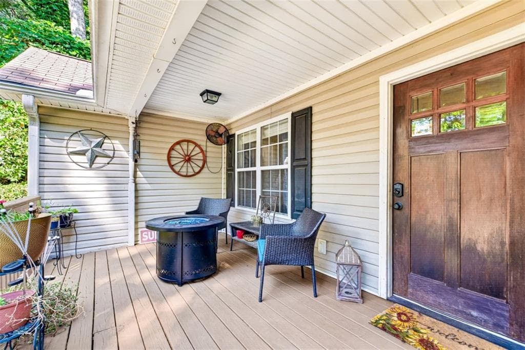 3 bedroom, 3 bathroom, 1,942 sq ft single family residence under contract at 171 Dawson Drive, Dawsonville, GA 30534 — photo 4