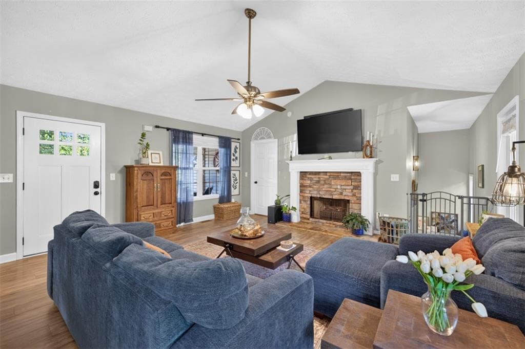 3 bedroom, 3 bathroom, 1,942 sq ft single family residence under contract at 171 Dawson Drive, Dawsonville, GA 30534 — photo 7