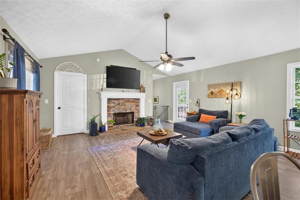 3 bedroom, 3 bathroom, 1,942 sq ft single family residence under contract at 171 Dawson Drive, Dawsonville, GA 30534 — photo 10