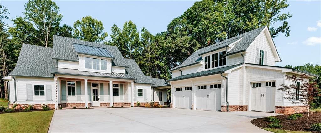 4 bedroom, 4 bathroom, 3,474 sq ft single family residence for sale at 217 Chariot Court, Jefferson, GA 30549 — photo 2