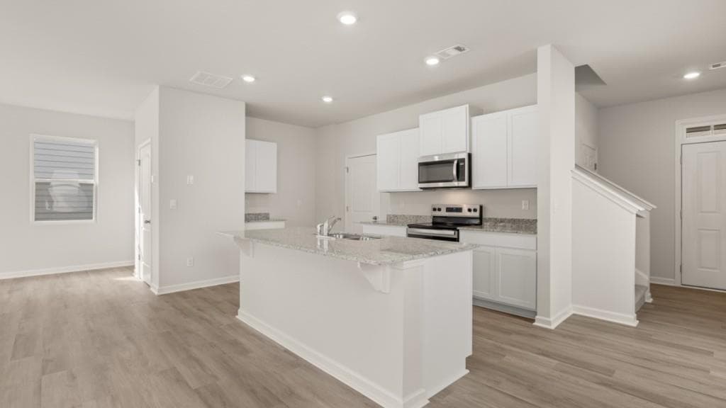 4 bedroom, 3 bathroom, 2,174 sq ft single family residence for sale at 4410 Manor Hill Drive, Union City, GA 30291 — photo 4