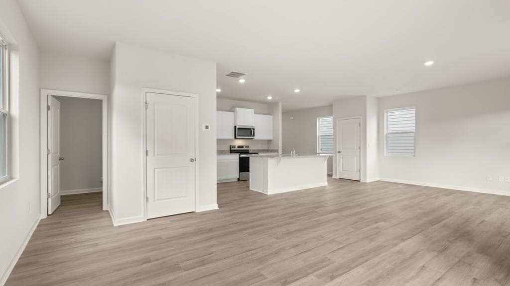 4 bedroom, 3 bathroom, 2,174 sq ft single family residence for sale at 4410 Manor Hill Drive, Union City, GA 30291 — photo 10