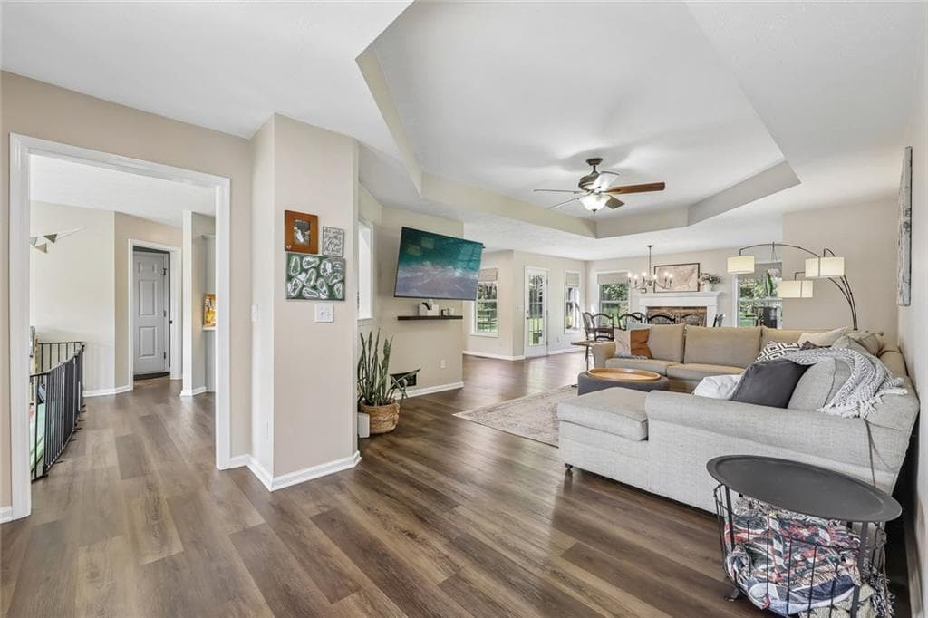 3 bedroom, 2 bathroom, 1,912 sq ft single family residence for sale at 7535 Beechwood Lane, Gainesville, GA 30506 — photo 4
