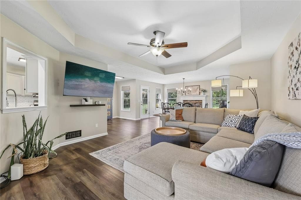 3 bedroom, 2 bathroom, 1,912 sq ft single family residence for sale at 7535 Beechwood Lane, Gainesville, GA 30506 — photo 5