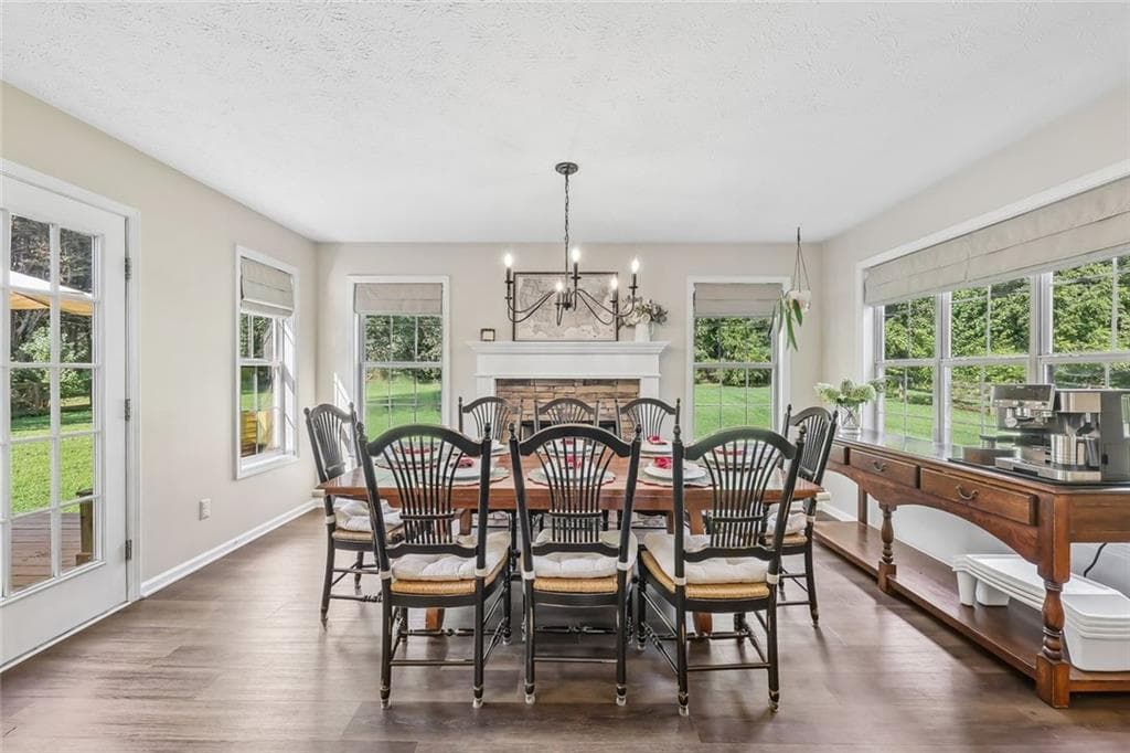 3 bedroom, 2 bathroom, 1,912 sq ft single family residence for sale at 7535 Beechwood Lane, Gainesville, GA 30506 — photo 3