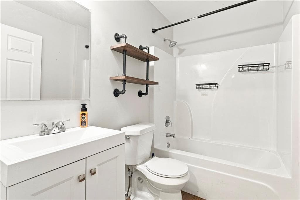 3 bedroom, 2 bathroom, 1,456 sq ft single family residence under contract at 2768 N Highway 100, Waco, GA 30182 — photo 7