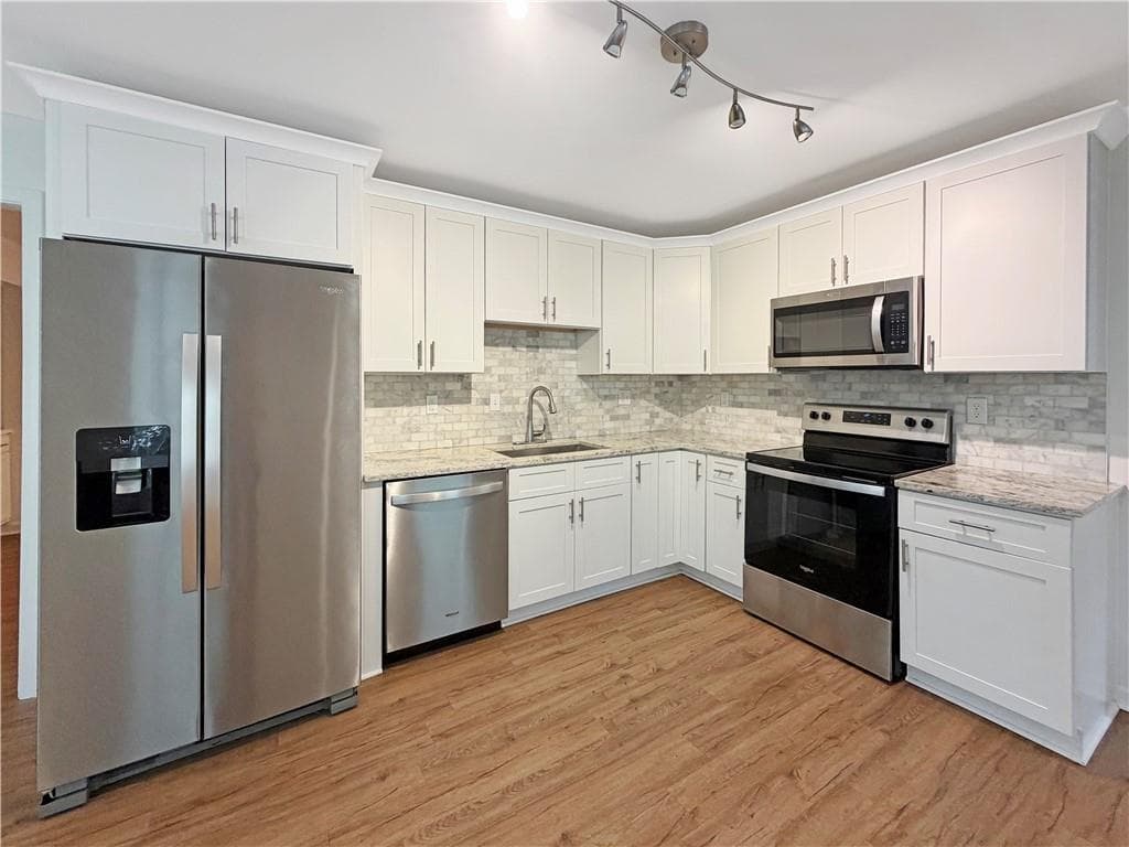 4 bedroom, 3 bathroom, 2,660 sq ft single family residence for rent at 2899 Cardinal Trace, Duluth, GA 30096 for $2,800 a month — photo 8