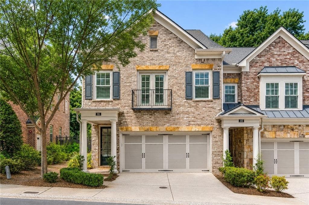 3 bedroom, 3 bathroom, 2,504 sq ft townhouse under contract at 205 Nottaway Lane, Alpharetta, GA 30009