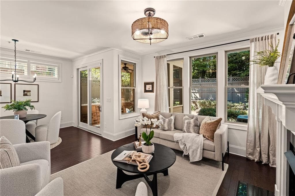 3 bedroom, 3 bathroom, 2,504 sq ft townhouse under contract at 205 Nottaway Lane, Alpharetta, GA 30009 — photo 7