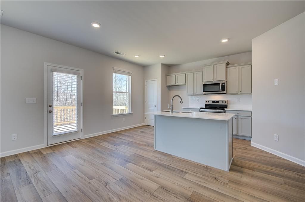 3 bedroom, 3 bathroom, 1,721 sq ft single family residence for sale at 64 Homesite Fayme Court, Newnan, GA 30263 — photo 7