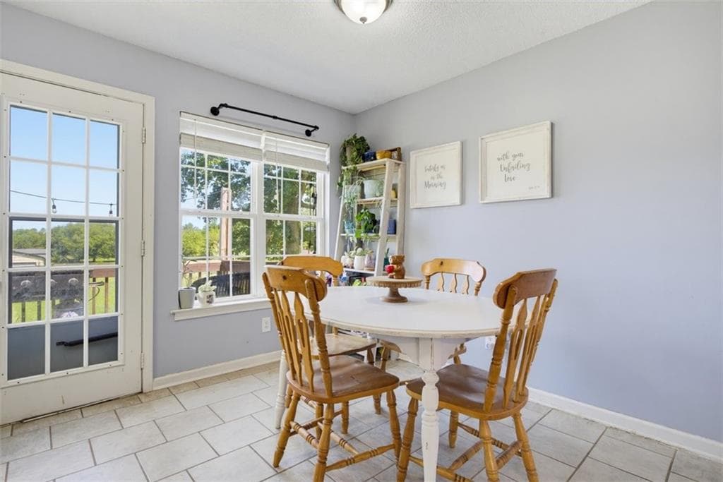 3 bedroom, 2 bathroom, 1,296 sq ft single family residence for sale at 120 Fieldcrest Drive, Calhoun, GA 30701 — photo 7