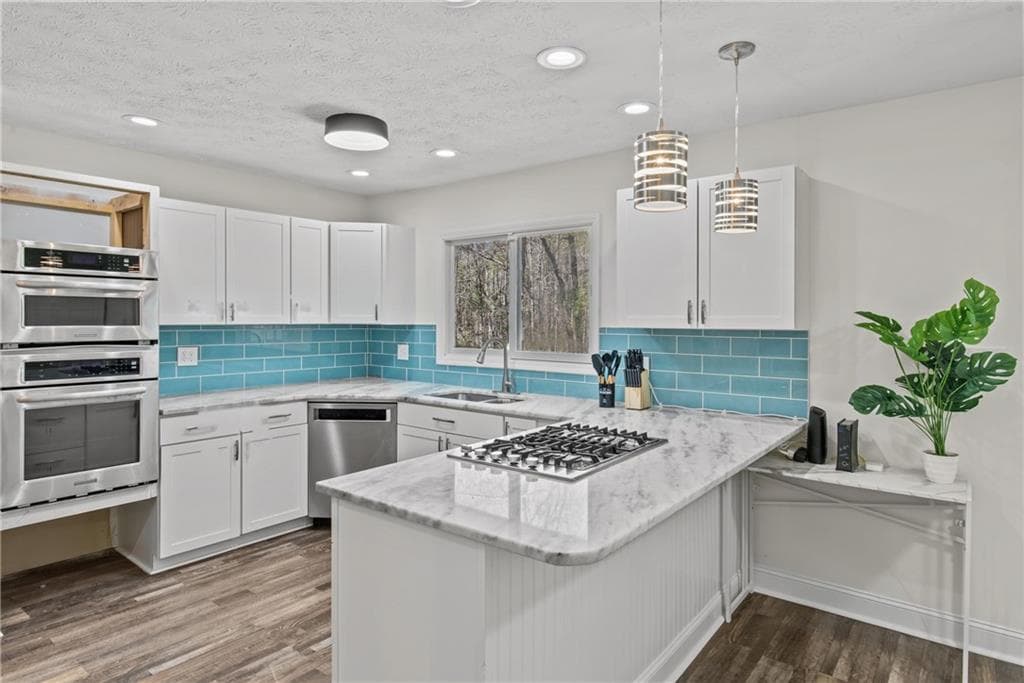 4 bedroom, 5 bathroom, 2,800 sq ft single family residence for sale at 330 Winterberry Drive, Athens, GA 30606 — photo 3