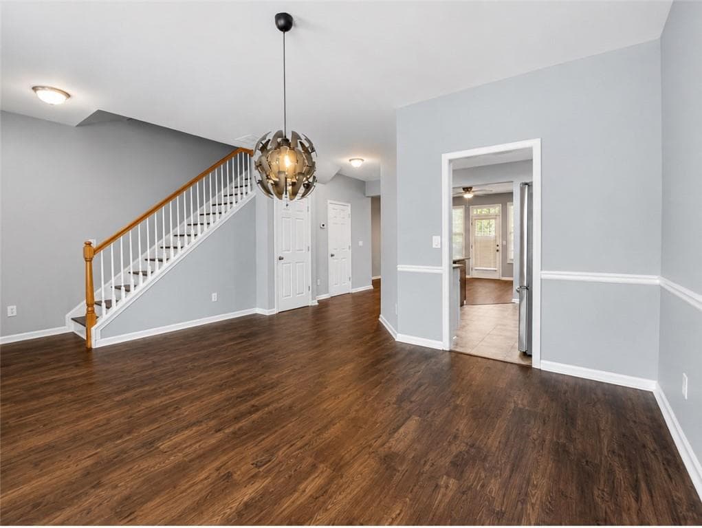 3 bedroom, 3 bathroom, 1,560 sq ft townhouse for sale at 185 Galecrest Drive, Milton, GA 30004 — photo 5