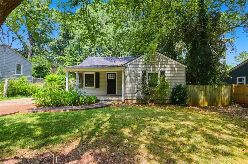 3 bedroom, 2 bathroom, 1,067 sq ft single family residence for sale at 3444 Orchard Circle, Decatur, GA 30032 — photo 3