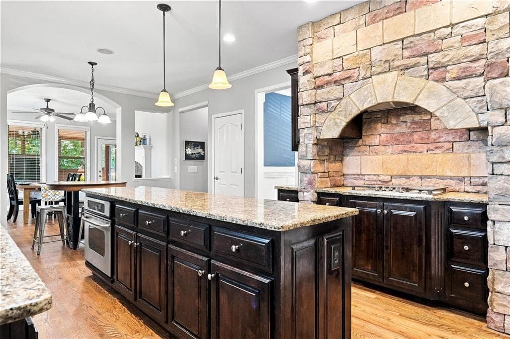 6 bedroom, 6 bathroom, 5,524 sq ft single family residence for sale at 8915 Maple Run Trail, Cumming, GA 30506 — photo 8