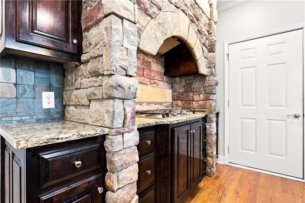 6 bedroom, 6 bathroom, 5,524 sq ft single family residence for sale at 8915 Maple Run Trail, Cumming, GA 30506 — photo 9