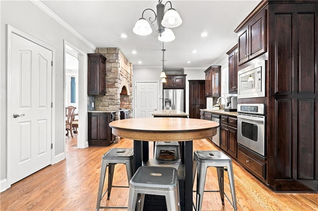 6 bedroom, 6 bathroom, 5,524 sq ft single family residence for sale at 8915 Maple Run Trail, Cumming, GA 30506 — photo 10