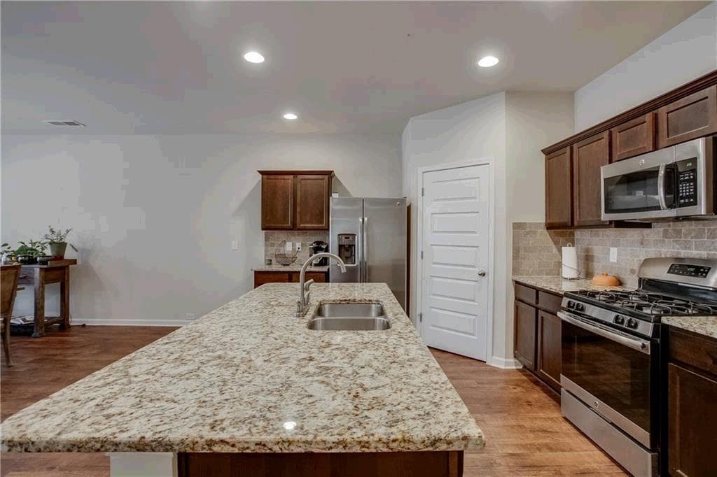 4 bedroom, 2 bathroom, 1,819 sq ft single family residence for rent at 2436 Foxy Drive, Bethlehem, GA 30620 for $2,200 a month — photo 7