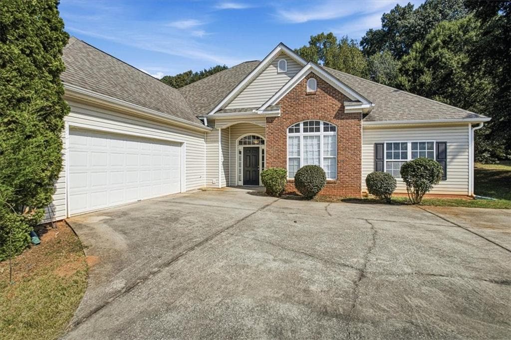 3 bedroom, 2 bathroom, 2,342 sq ft single family residence for sale at 150 Stewart Hollow Lane, Covington, GA 30016 — photo 5