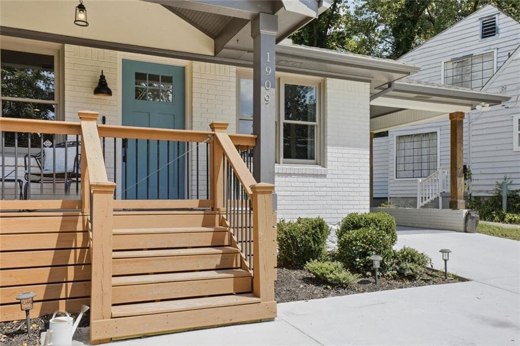 3 bedroom, 3 bathroom, 1,456 sq ft single family residence for sale at 1909 Rogers Avenue, Atlanta, GA 30310 — photo 7