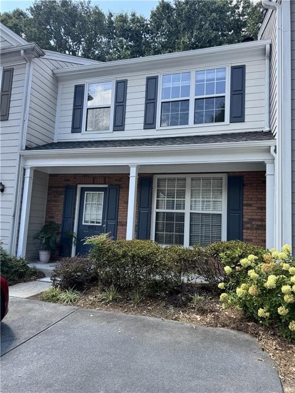 2 bedroom, 3 bathroom, 1,386 sq ft townhouse for sale at 4093 Howell Park Road, Duluth, GA 30096 — photo 2