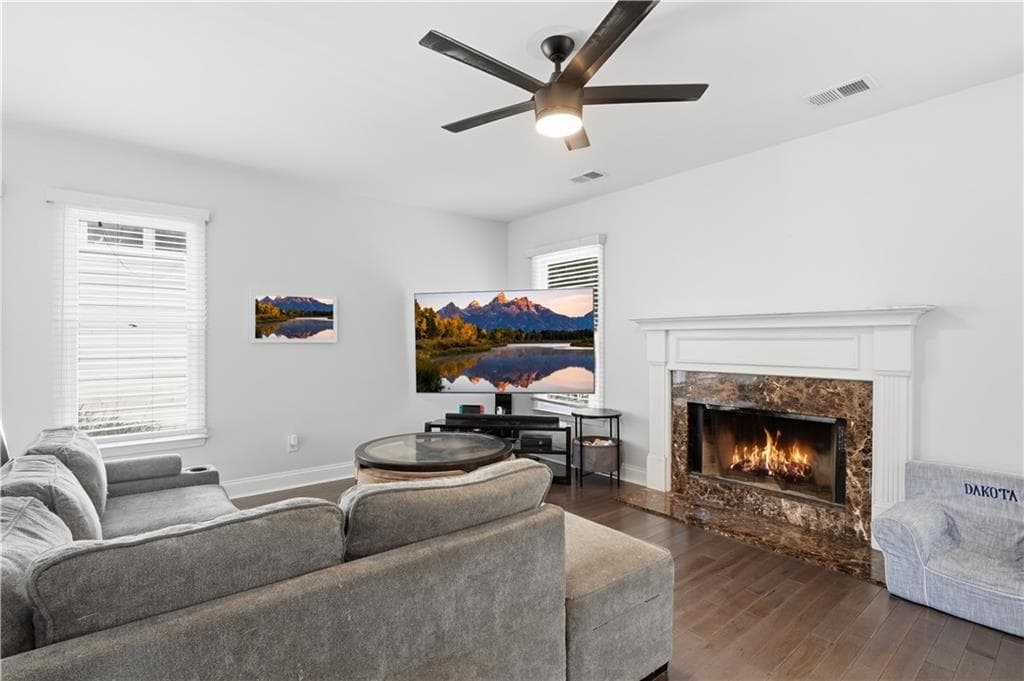 4 bedroom, 3 bathroom, 2,266 sq ft single family residence for sale at 4960 Niagara Dr NW, Acworth, GA 30102 — photo 3