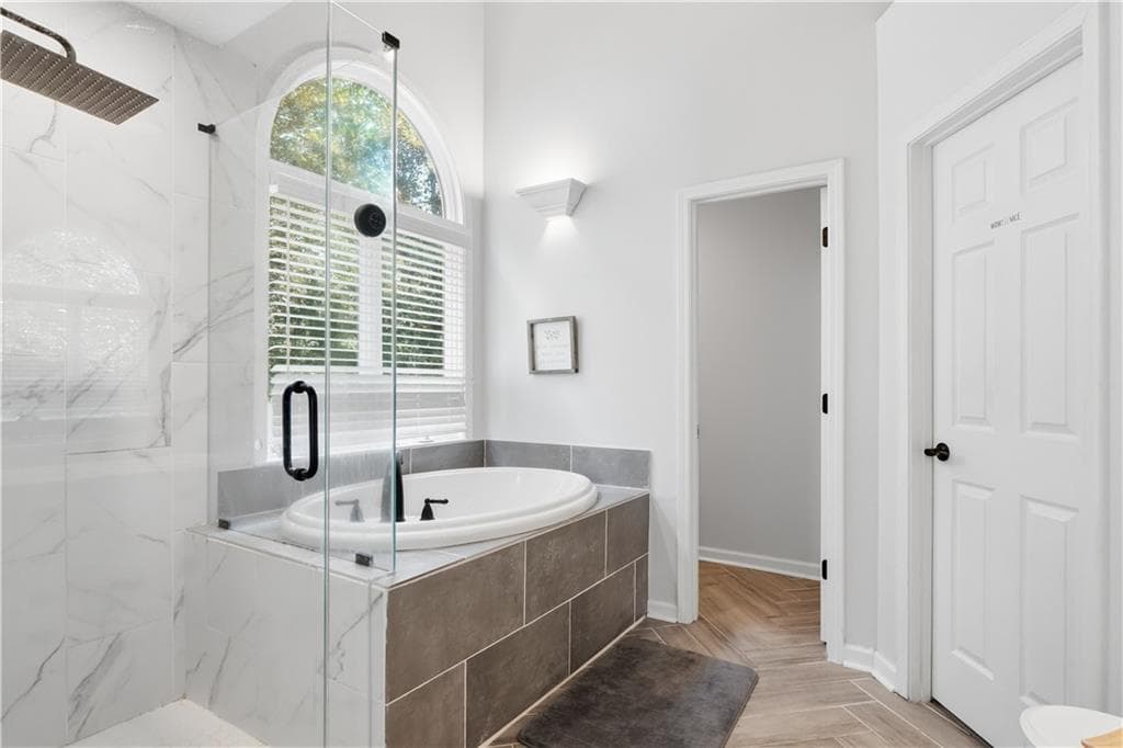 4 bedroom, 3 bathroom, 2,266 sq ft single family residence for sale at 4960 Niagara Dr NW, Acworth, GA 30102 — photo 5