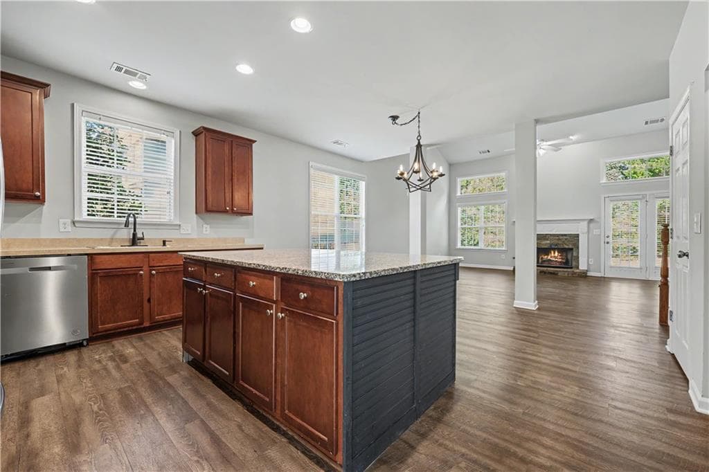 4 bedroom, 3 bathroom, 3,357 sq ft single family residence for sale at 1773 Sahale Falls Drive, Braselton, GA 30517 — photo 10