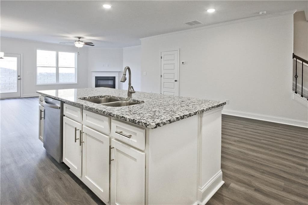 3 bedroom, 3 bathroom, 1,979 sq ft townhouse for sale at 3962 Streamlet Way 120, Gainesville, GA 30506 — photo 9