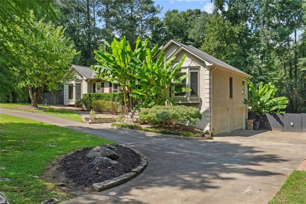 3 bedroom, 2 bathroom, 3,264 sq ft single family residence under contract at 127 Caracas Drive, Woodstock, GA 30188 — photo 8