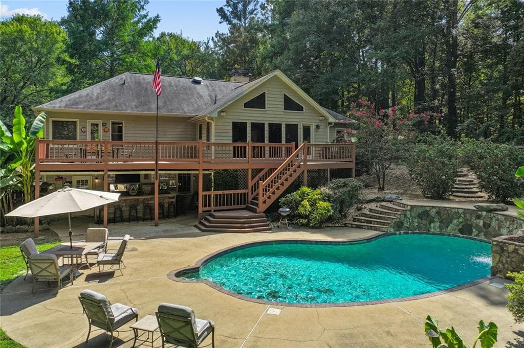 3 bedroom, 2 bathroom, 3,264 sq ft single family residence under contract at 127 Caracas Drive, Woodstock, GA 30188 — photo 10