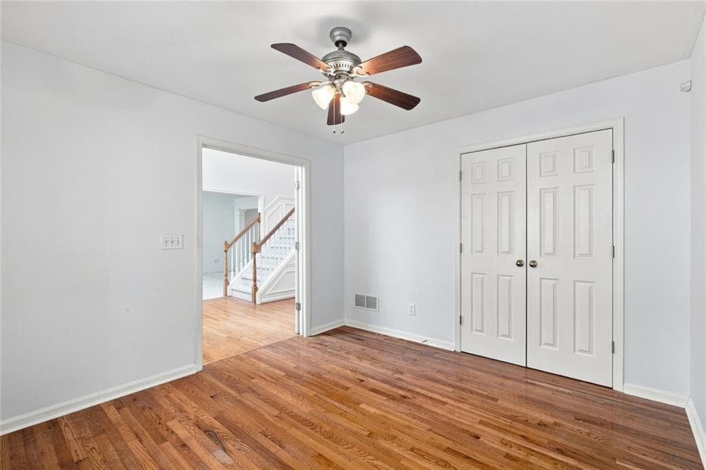 5 bedroom, 3 bathroom, 4,350 sq ft single family residence for sale at 425 Fairford Lane, Duluth, GA 30097 — photo 4
