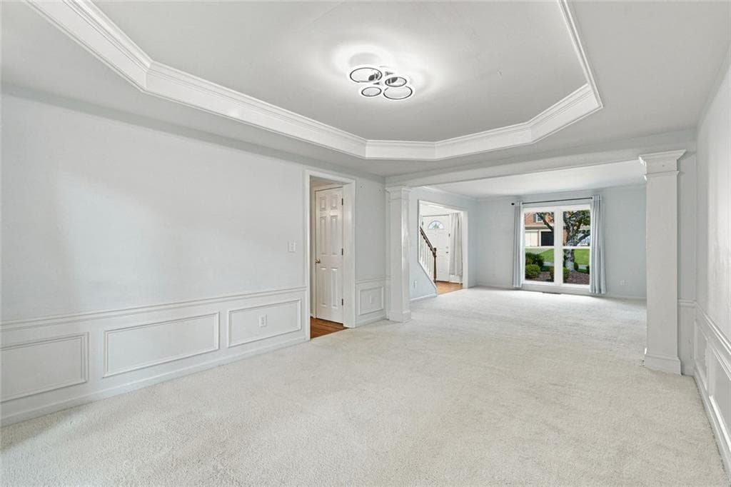 5 bedroom, 3 bathroom, 4,350 sq ft single family residence for sale at 425 Fairford Lane, Duluth, GA 30097 — photo 7