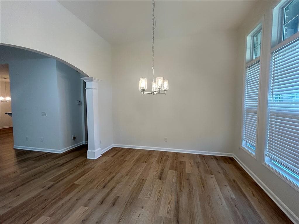 3 bedroom, 2 bathroom, 2,424 sq ft single family residence for sale at 825 Stonehaven Road, Atlanta, GA 30331 — photo 5