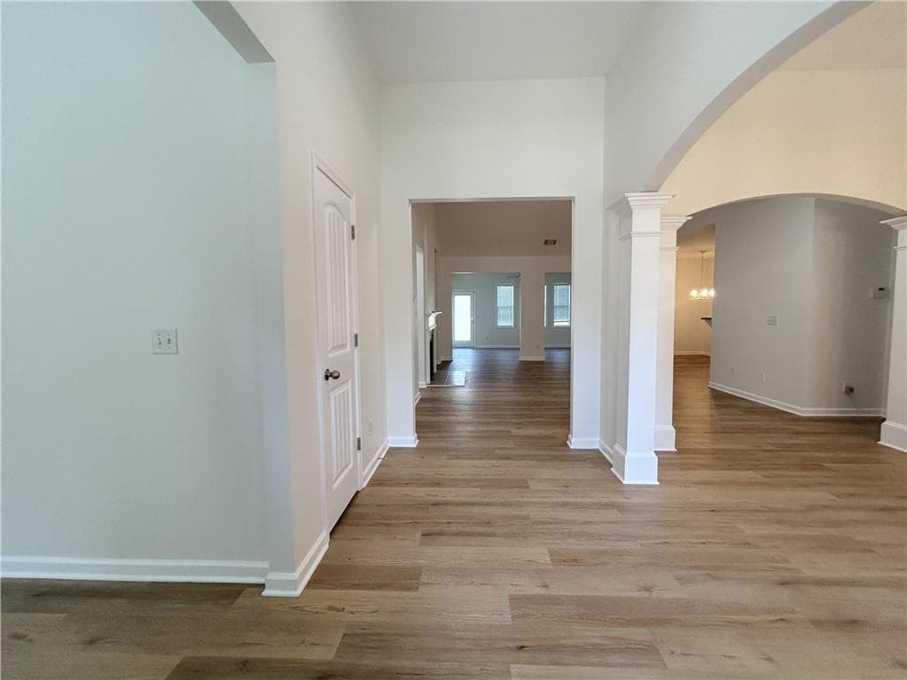 3 bedroom, 2 bathroom, 2,424 sq ft single family residence for sale at 825 Stonehaven Road, Atlanta, GA 30331 — photo 6