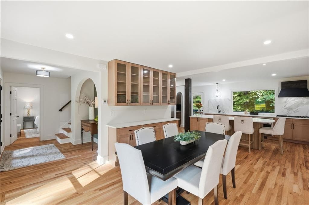 6 bedroom, 5 bathroom, 3,664 sq ft single family residence for sale at 2433 Helmsdale Drive, Atlanta, GA 30345 — photo 5