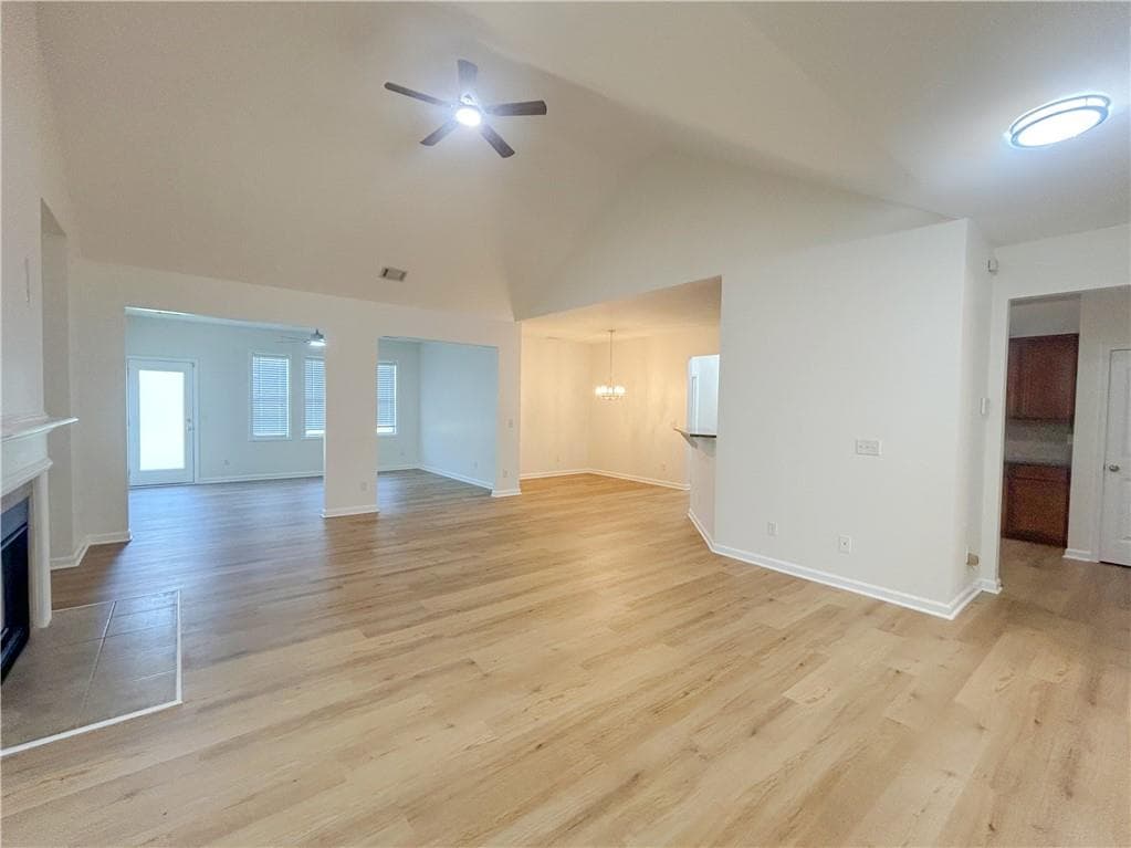 3 bedroom, 2 bathroom, 2,424 sq ft single family residence for sale at 825 Stonehaven Road, Atlanta, GA 30331 — photo 9